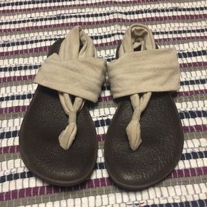 Rare brown and cream Sanuk yoga slings